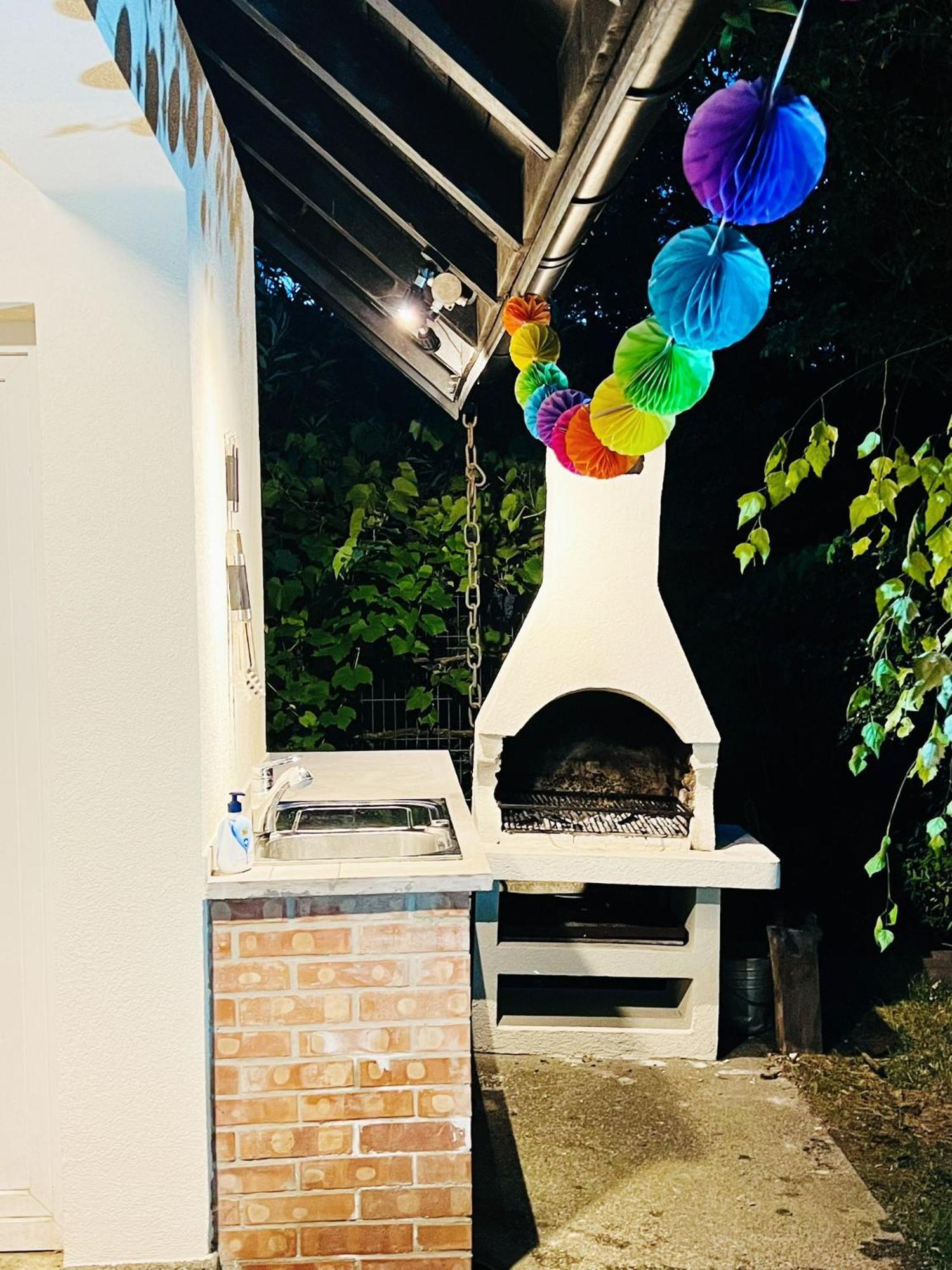 Dragomirna Evie'S Tree Houseヴィラ エクステリア 写真