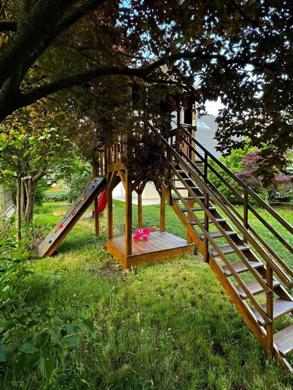 Dragomirna Evie'S Tree Houseヴィラ エクステリア 写真